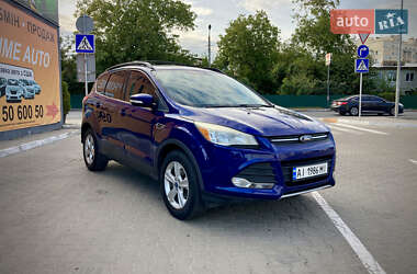 Внедорожник / Кроссовер Ford Escape 2012 в 