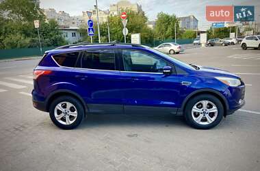 Внедорожник / Кроссовер Ford Escape 2012 в 