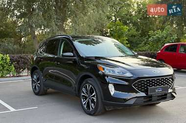 Внедорожник / Кроссовер Ford Escape 2022 в 
