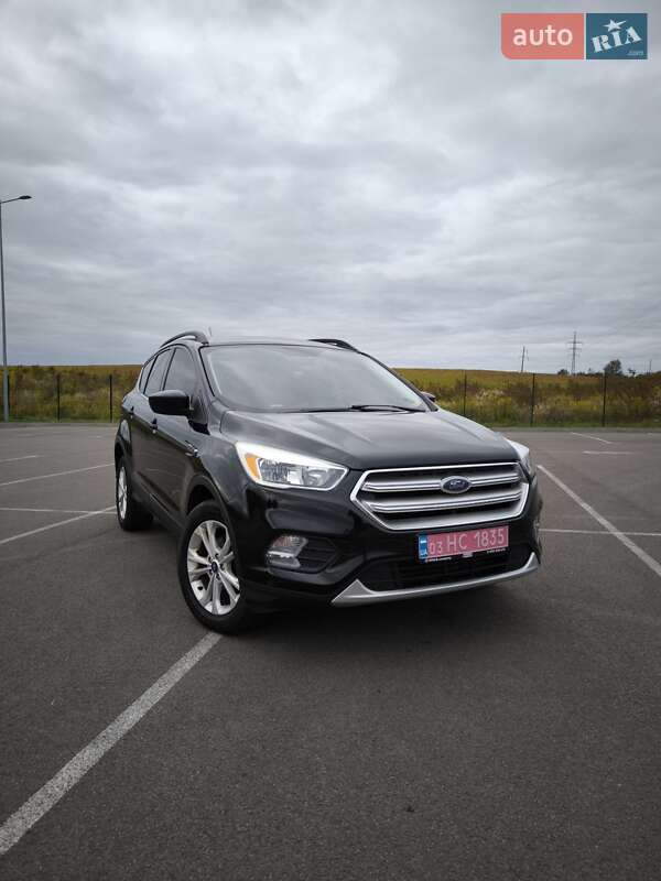 Внедорожник / Кроссовер Ford Escape 2018 в Ровно