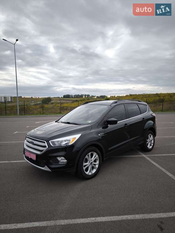 Внедорожник / Кроссовер Ford Escape 2018 в Ровно