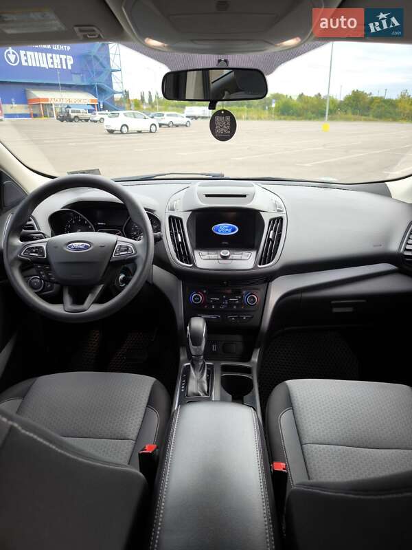 Внедорожник / Кроссовер Ford Escape 2018 в Ровно