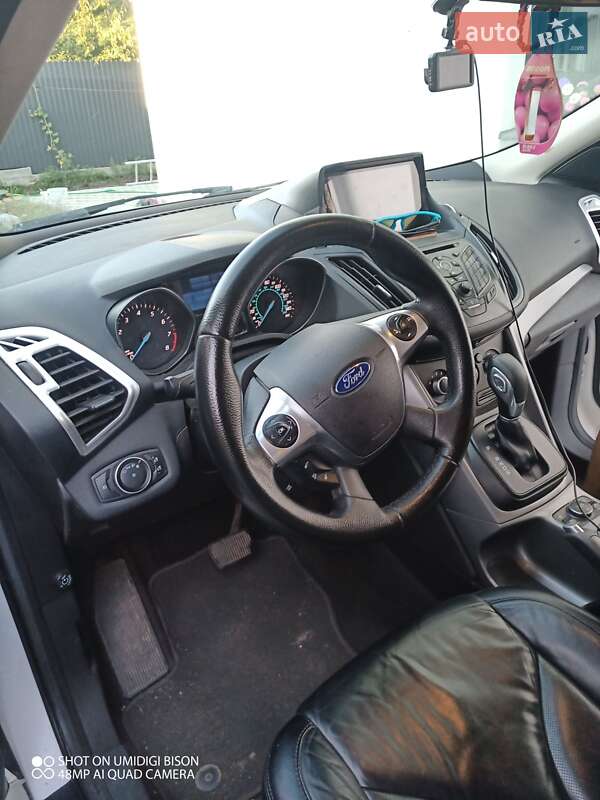 Внедорожник / Кроссовер Ford Escape 2015 в Киеве