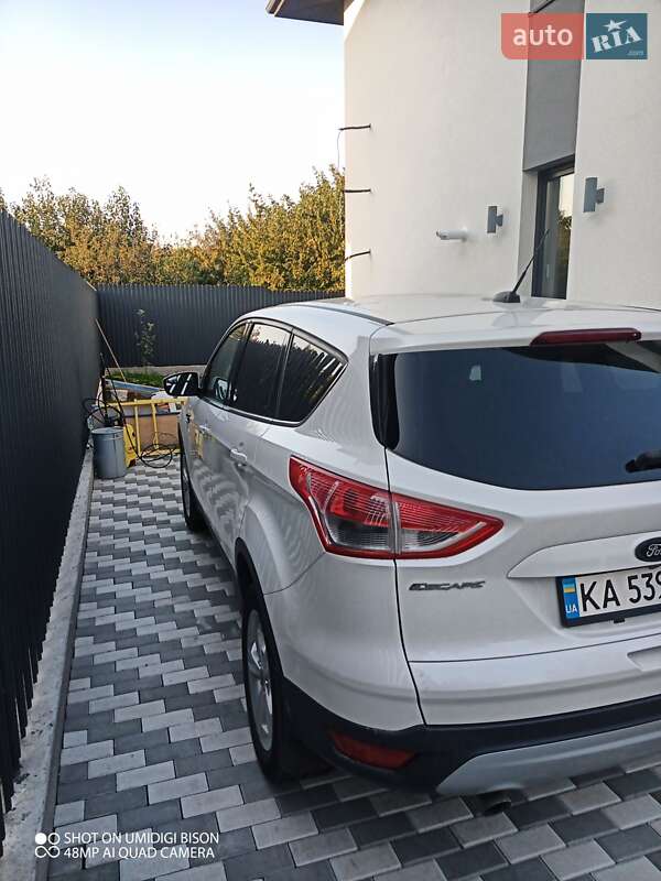 Внедорожник / Кроссовер Ford Escape 2015 в Киеве