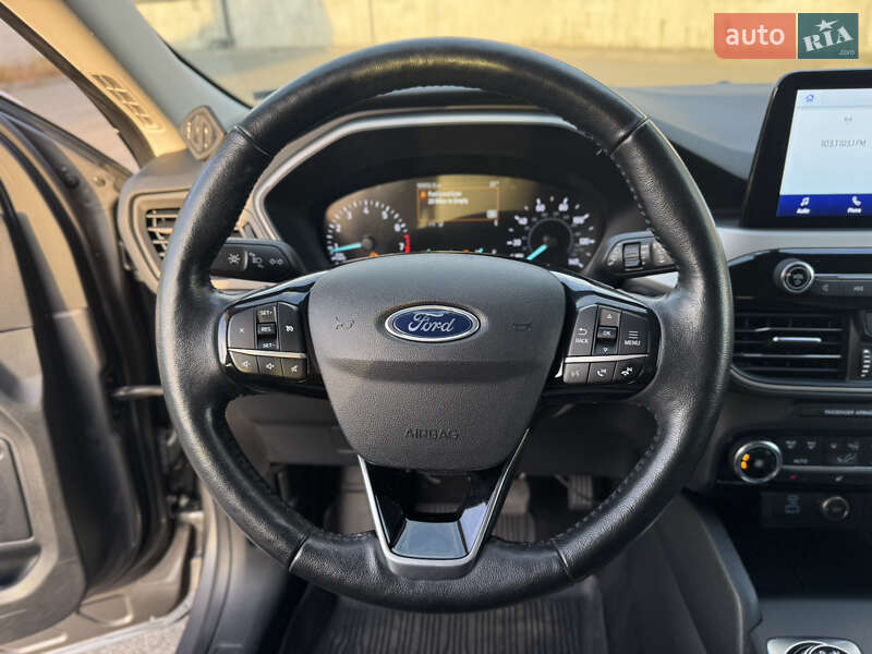Внедорожник / Кроссовер Ford Escape 2021 в Киеве