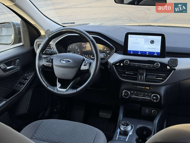 Внедорожник / Кроссовер Ford Escape 2021 в Киеве