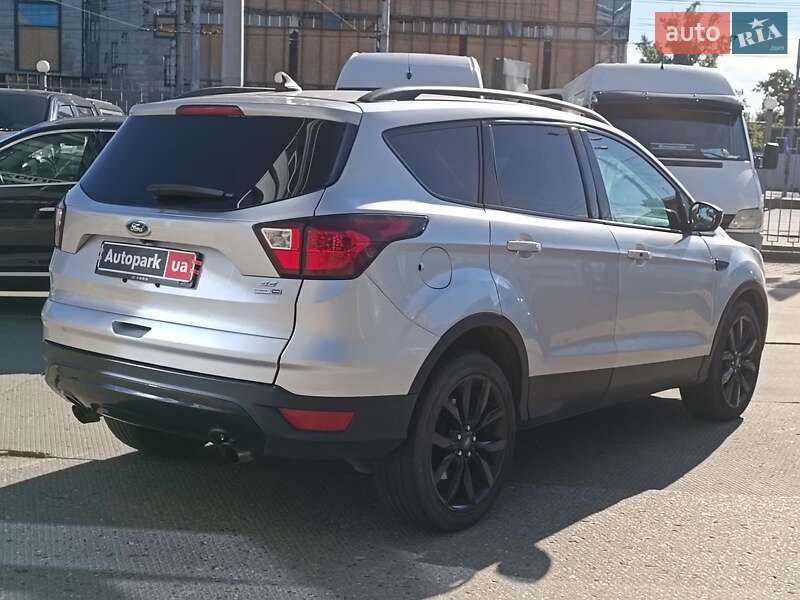 Внедорожник / Кроссовер Ford Escape 2019 в Харькове