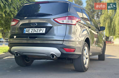Внедорожник / Кроссовер Ford Escape 2015 в 