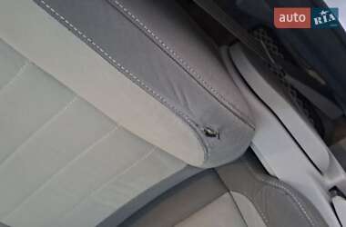 Внедорожник / Кроссовер Ford Escape 2012 в 