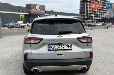 Внедорожник / Кроссовер Ford Escape 2020 в 