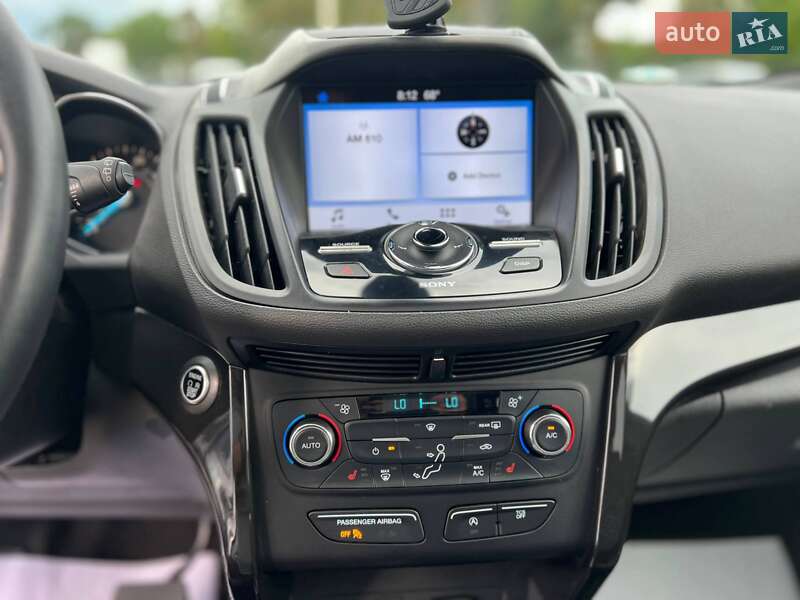 Внедорожник / Кроссовер Ford Escape 2017 в Стрые