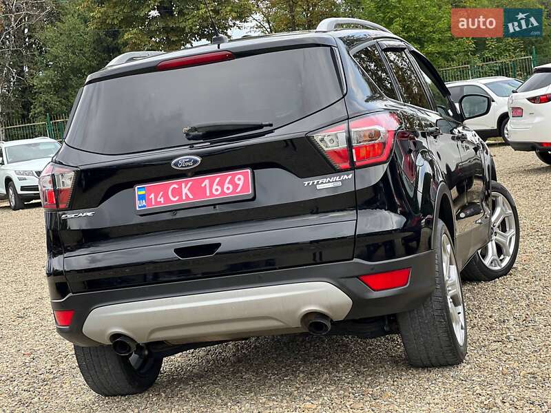 Внедорожник / Кроссовер Ford Escape 2017 в Стрые