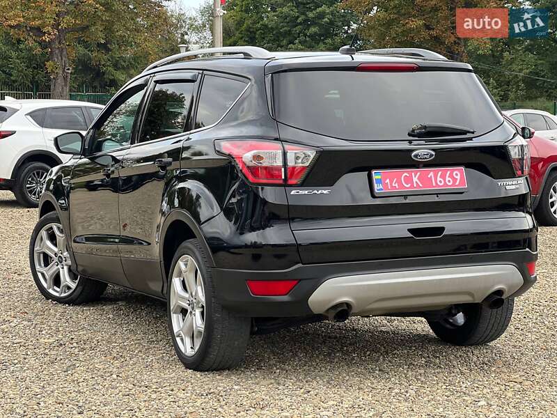 Внедорожник / Кроссовер Ford Escape 2017 в Стрые