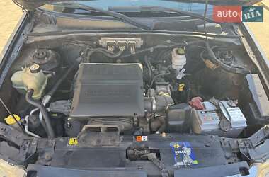Внедорожник / Кроссовер Ford Escape 2011 в 