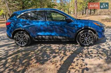 Внедорожник / Кроссовер Ford Escape 2022 в 