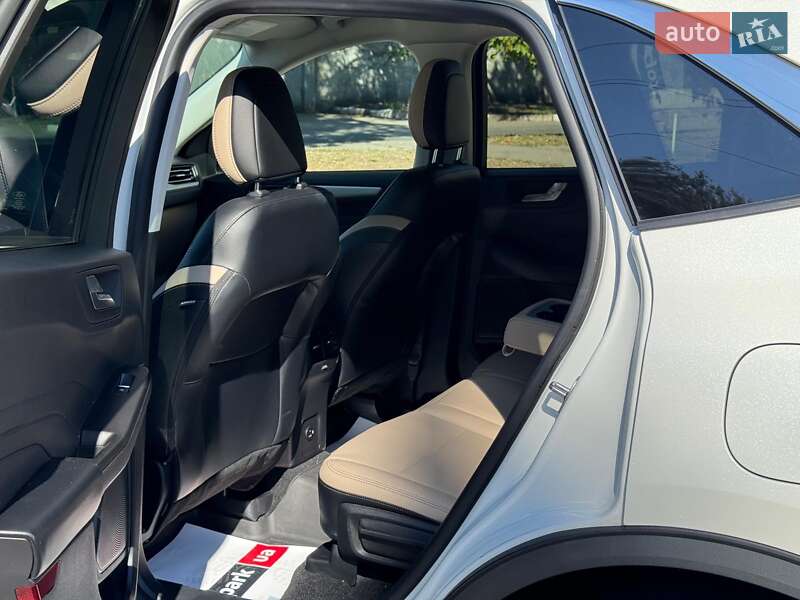 Внедорожник / Кроссовер Ford Escape 2021 в Запорожье
