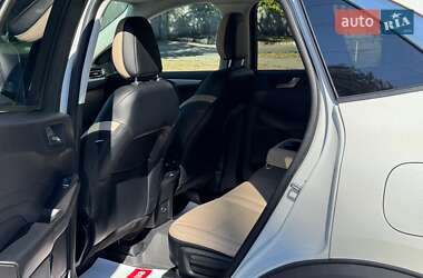 Позашляховик / Кросовер Ford Escape 2021 в 