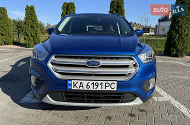 Внедорожник / Кроссовер Ford Escape 2019 в 