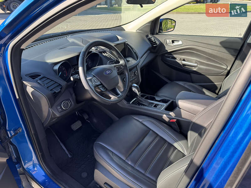 Внедорожник / Кроссовер Ford Escape 2019 в Киеве