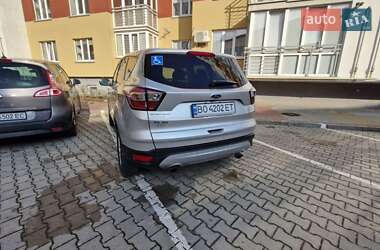 Внедорожник / Кроссовер Ford Escape 2017 в 