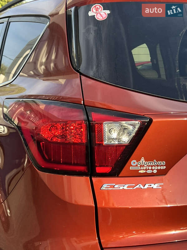 Внедорожник / Кроссовер Ford Escape 2018 в Одессе