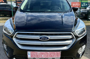 Позашляховик / Кросовер Ford Escape 2018 в 