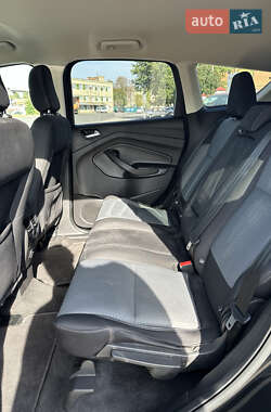 Позашляховик / Кросовер Ford Escape 2018 в 