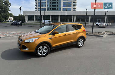 Внедорожник / Кроссовер Ford Escape 2015 в 
