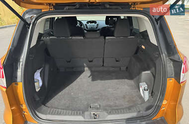 Внедорожник / Кроссовер Ford Escape 2015 в 