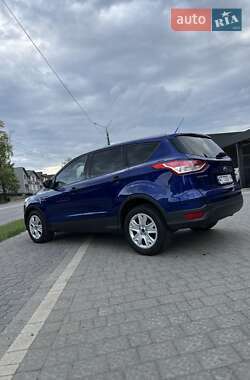 Внедорожник / Кроссовер Ford Escape 2015 в 