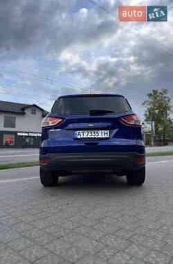 Внедорожник / Кроссовер Ford Escape 2015 в 