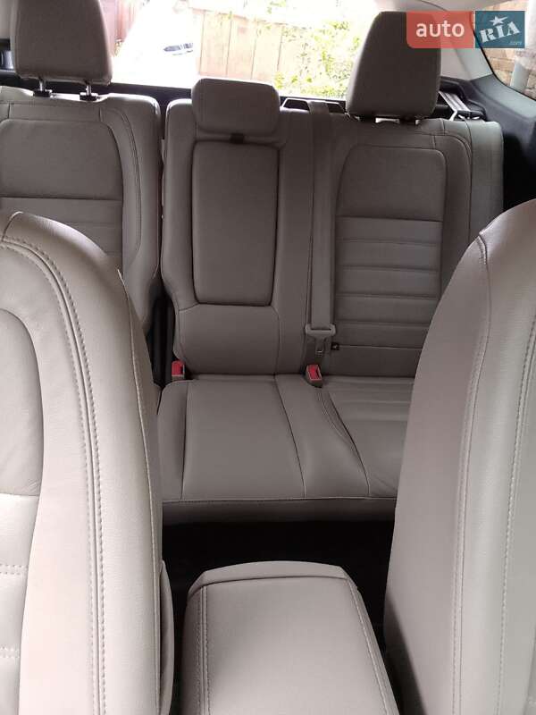 Внедорожник / Кроссовер Ford Escape 2016 в Чернигове