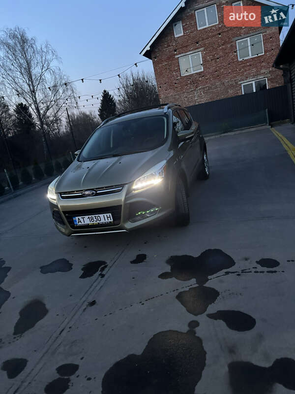 Внедорожник / Кроссовер Ford Escape 2013 в Тысменице