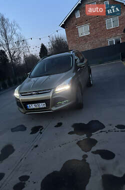 Внедорожник / Кроссовер Ford Escape 2013 в 