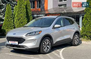 Внедорожник / Кроссовер Ford Escape 2020 в 