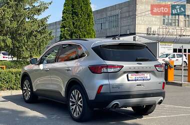 Внедорожник / Кроссовер Ford Escape 2020 в 