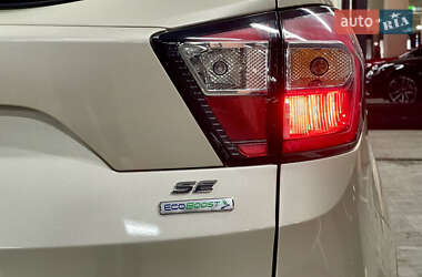 Внедорожник / Кроссовер Ford Escape 2017 в 