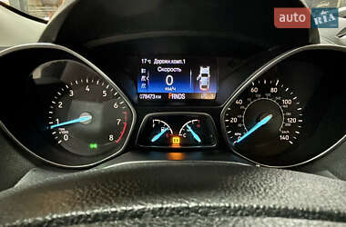 Внедорожник / Кроссовер Ford Escape 2017 в 