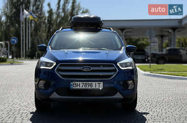 Внедорожник / Кроссовер Ford Escape 2017 в 