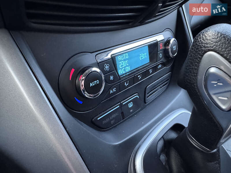 Позашляховик / Кросовер Ford Escape 2012 в Києві