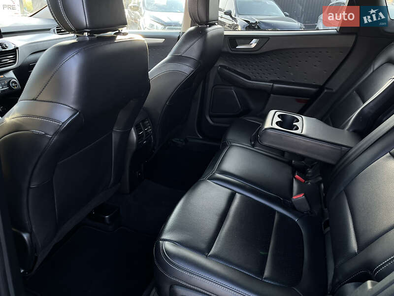 Позашляховик / Кросовер Ford Escape 2019 в Львові