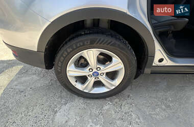 Внедорожник / Кроссовер Ford Escape 2013 в 