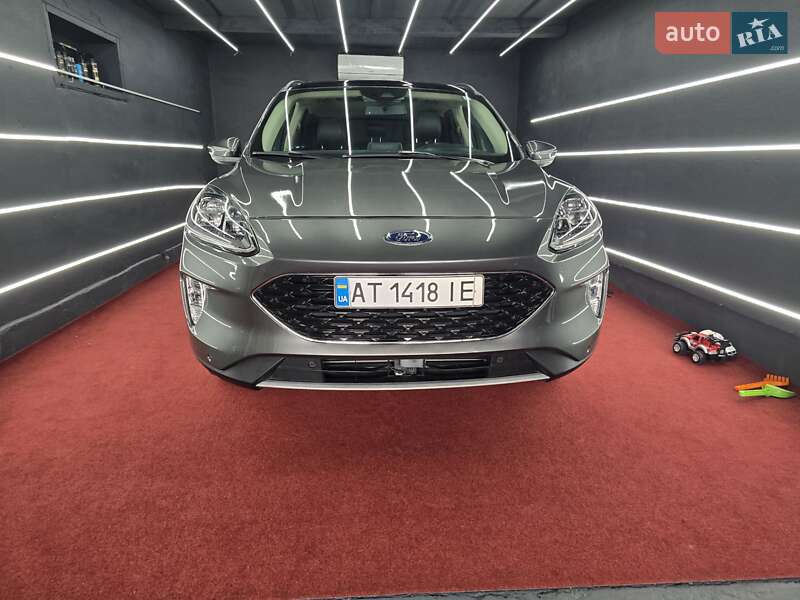 Позашляховик / Кросовер Ford Escape 2019 в Косові