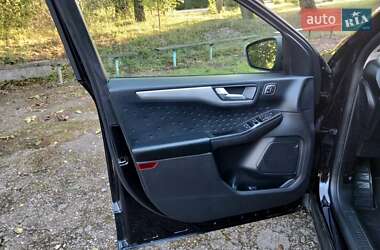 Позашляховик / Кросовер Ford Escape 2019 в 