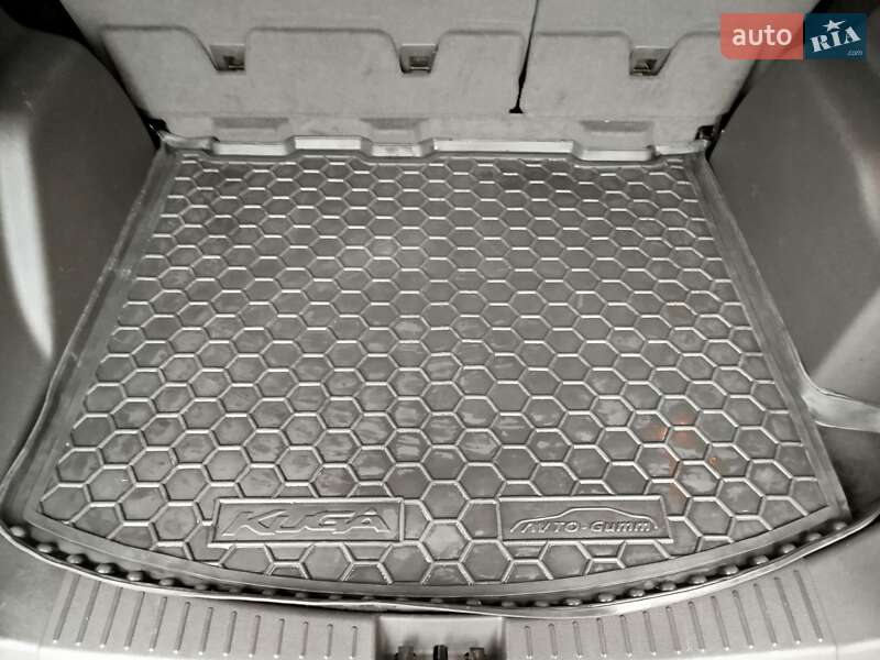 Внедорожник / Кроссовер Ford Escape 2017 в Ахтырке