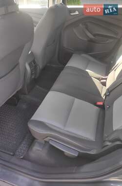 Позашляховик / Кросовер Ford Escape 2017 в 