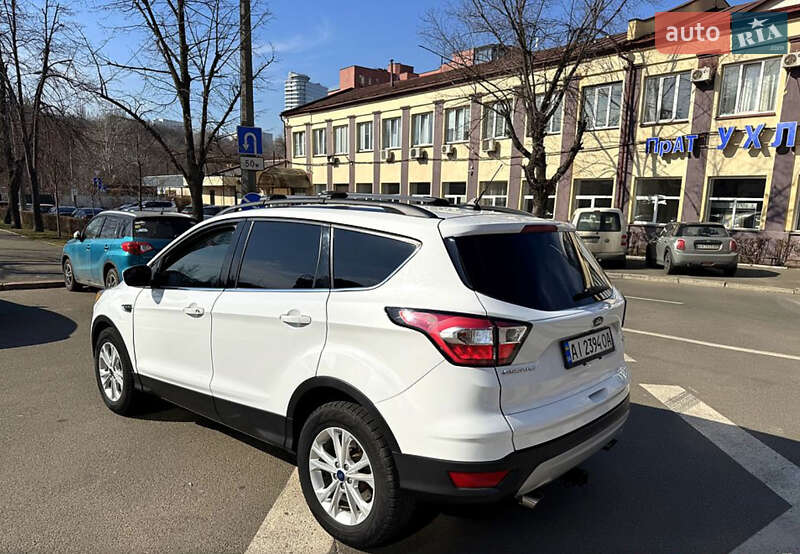 Внедорожник / Кроссовер Ford Escape 2018 в Киеве