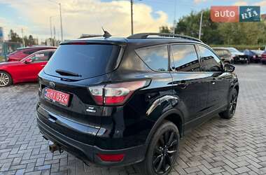 Позашляховик / Кросовер Ford Escape 2018 в 