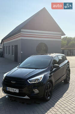 Внедорожник / Кроссовер Ford Escape 2018 в Хмельницком