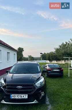 Внедорожник / Кроссовер Ford Escape 2018 в 